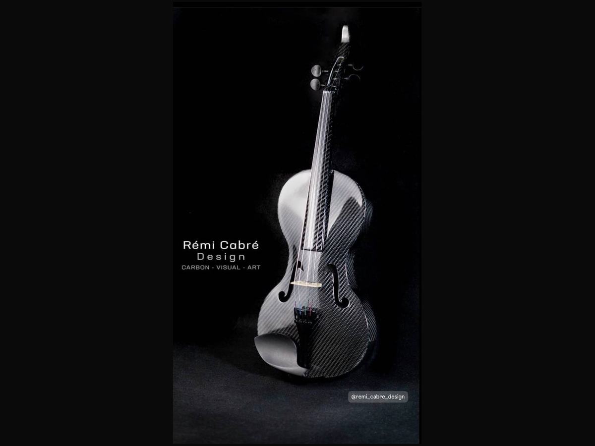 Violon en fibre de carbone tissée